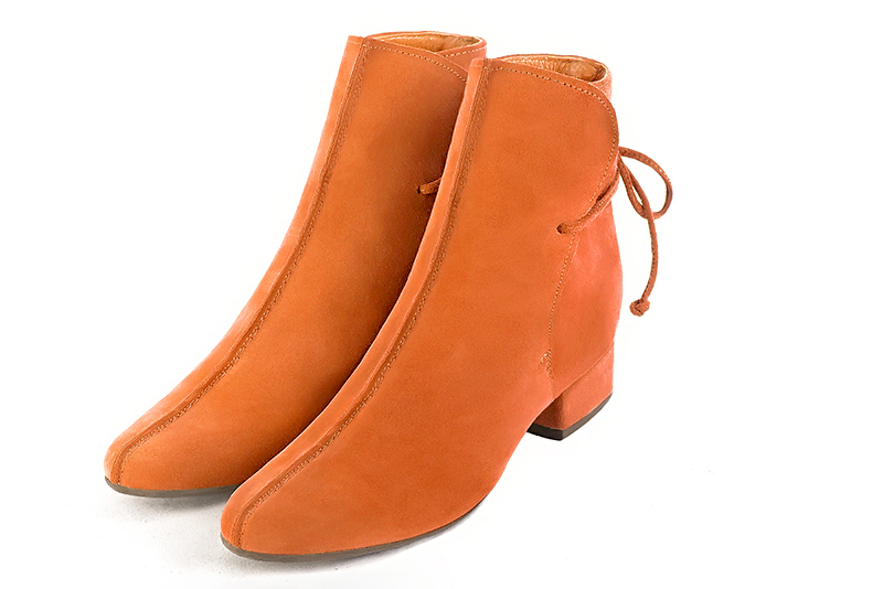 Clementine orange women's ankle boots with laces at the back. Round toe. Low block heels. Front view - Florence KOOIJMAN